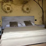 לינה וארוחת בוקר Cinqueterre Chetichella 3*
